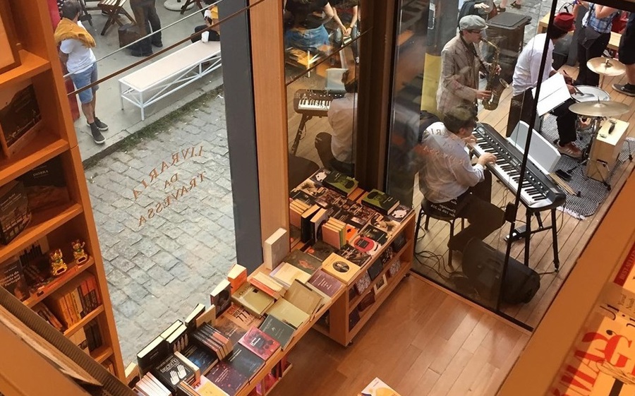 Varejo de livros vem se recuperando mês a mês, aponta Nielsen | © Rosália Meirelles Varejo de livros vem se recuperando mês a mês, aponta Nielsen | © Rosália Meirelles