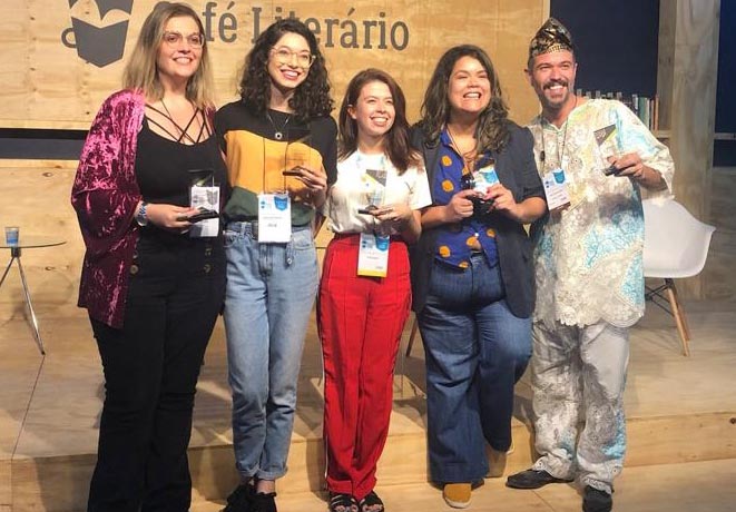 Foto da premiação do Jovens Talentos na última Bienal do Livro Rio | © Maju Alves