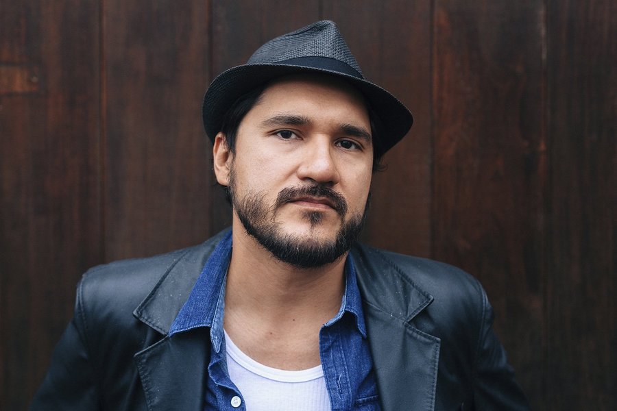 Javier Arancibia Contreras, autor do livro