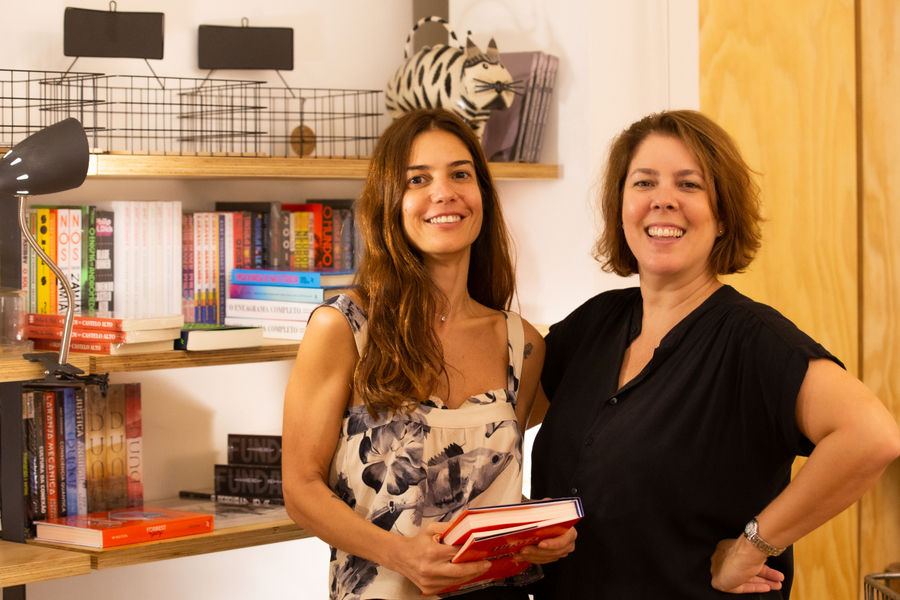 Leticia Bosisio e Martha Ribas são sócias da Janela, a mais nova livraria do Rio de Janeiro | © Monica Ramalho