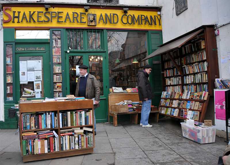 Fachada da Shakespeare & Company, uma das livrarias-símbolo de Paris | © Serge Melki / Wikicommons