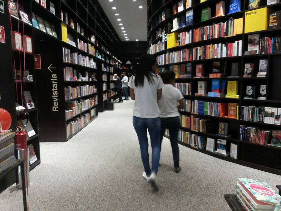 Varejo de livros cai 36,2% em maio, segundo GfK | © Telma Kobori