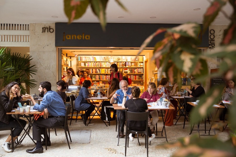 A Livraria Janela, no Rio, foi aberta no fim de semana antes do início da quarentena. Ela é uma das beneficiadas pelo Projeto Retomada | © Monica Ramalho / Divulgação