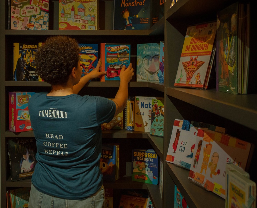 Sebrae terá novo programa de capacitação voltado para livreiros | © Cris Vieira / Divulgação - Livraria do Comendador Sebrae terá novo programa de capacitação voltado para livreiros | © Cris Vieira / Divulgação - Livraria do Comendador