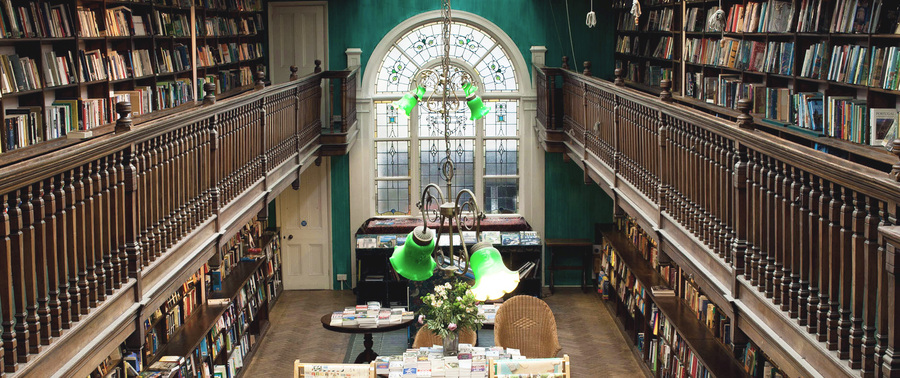 Daunt Books, de Londres, é a livraria independente fundada por James Daunt, hoje CEO da britânica Waterstones e da americana Barnes & Noble | © Reprodução do site da livraria Daunt Books, de Londres, é a livraria independente fundada por James Daunt, hoje CEO da britânica Waterstones e da americana Barnes & Noble | © Reprodução do site da livraria