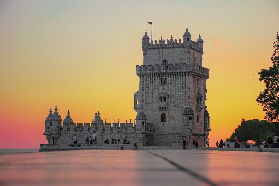 Em novo artigo na seção 'Notícias d'Além Mar', Jaime Mendes fala sobre os três programas de apoio à publicação de Portugal | © Bernardo Lorena Ponte / Unsplash