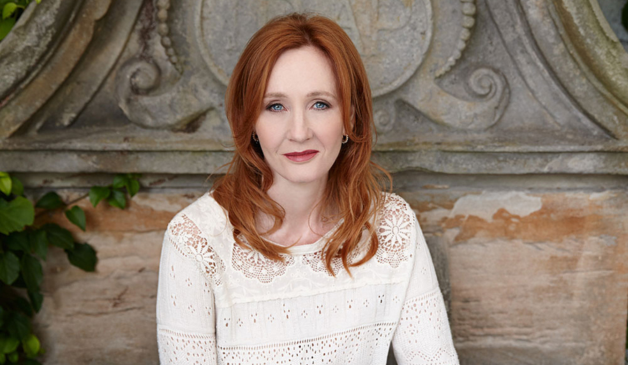 Infantil de J.K. Rowling terça lançamento mundial em outubro| © Debra Hurford Brown Infantil de J.K. Rowling terça lançamento mundial em outubro| © Debra Hurford Brown
