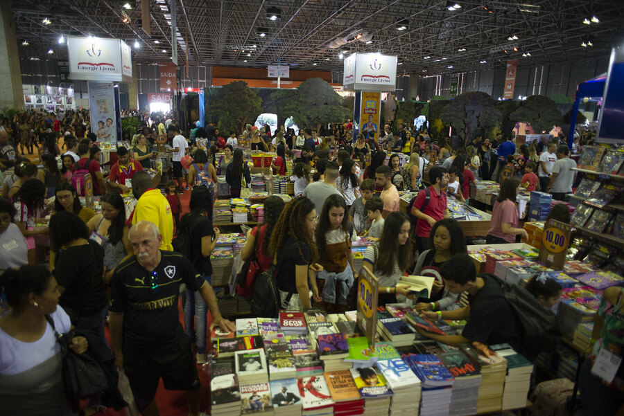 A imagem de uma Bienal do Livro Rio repleta de gente não deverá se concretizar em 2021 | © Divulgação A imagem de uma Bienal do Livro Rio repleta de gente não deverá se concretizar em 2021 | © Divulgação