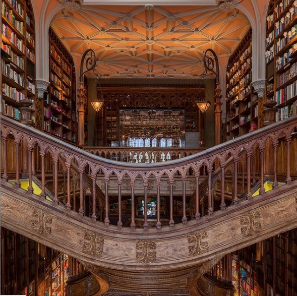 Livraria Lello concorre na categoria 'Livraria do Ano' | © Redes Sociais da livraria