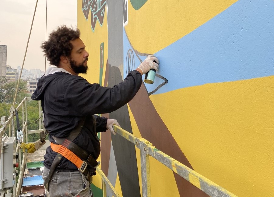 O grafiteiro Ciro Schu - Thiago Diel | © Divulgação O grafiteiro Ciro Schu - Thiago Diel | © Divulgação