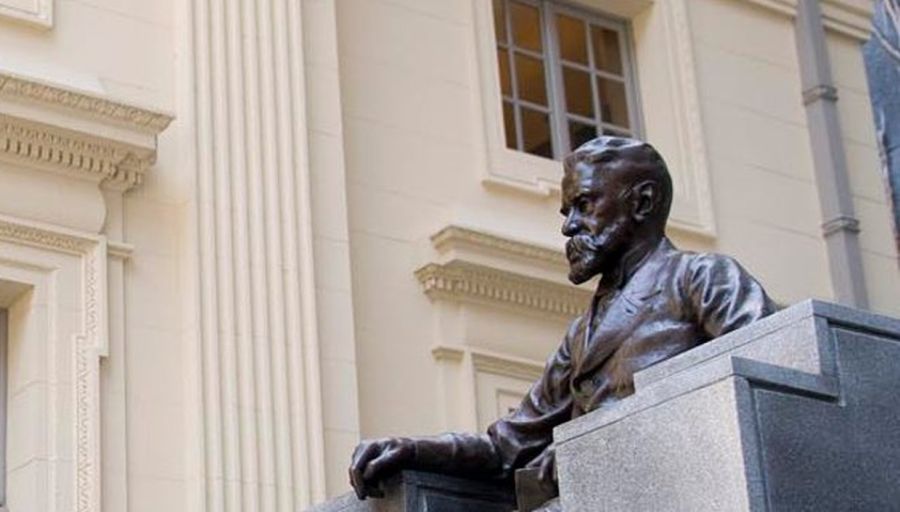 Estátua de Machado de Assis | © Divulgação ABL Estátua de Machado de Assis | © Divulgação ABL