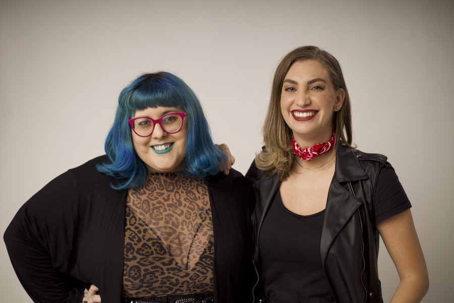 Mabê Bonafé e Carol Moreira | © Jéssica Liar Divulgação Intrínseca Mabê Bonafé e Carol Moreira | © Jéssica Liar Divulgação Intrínseca