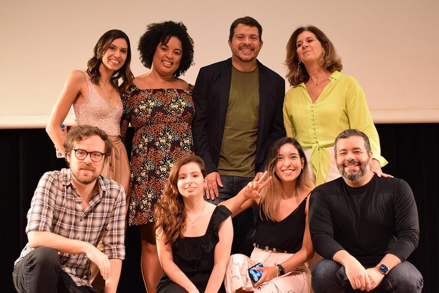 Equipe do PublishNews: Talita Facchini, Camila Veiga, Ricardo Arcon, Lu Magalhães, Guilherme Sobota, Beatriz Sgrignelli, Karina Lourenço e Bruno Mendes | © Larissa Caldin / PublishNews