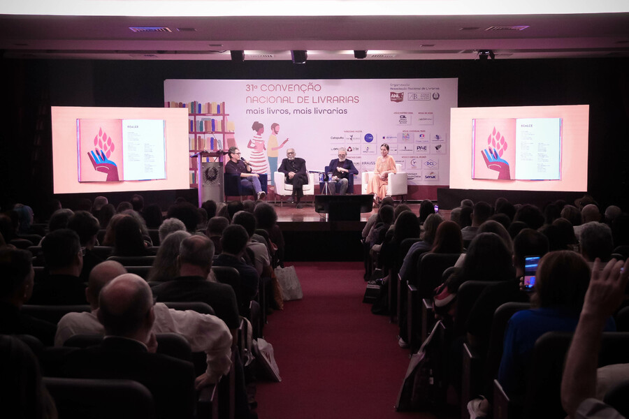Daniel Kondo, Gilberto Gil, Alexandre Martins Fontes e Flora Gil na Convenção da ANL | © ANL