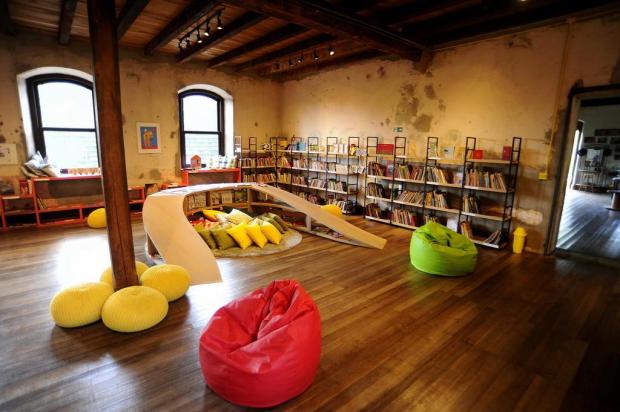 Biblioteca Quindim