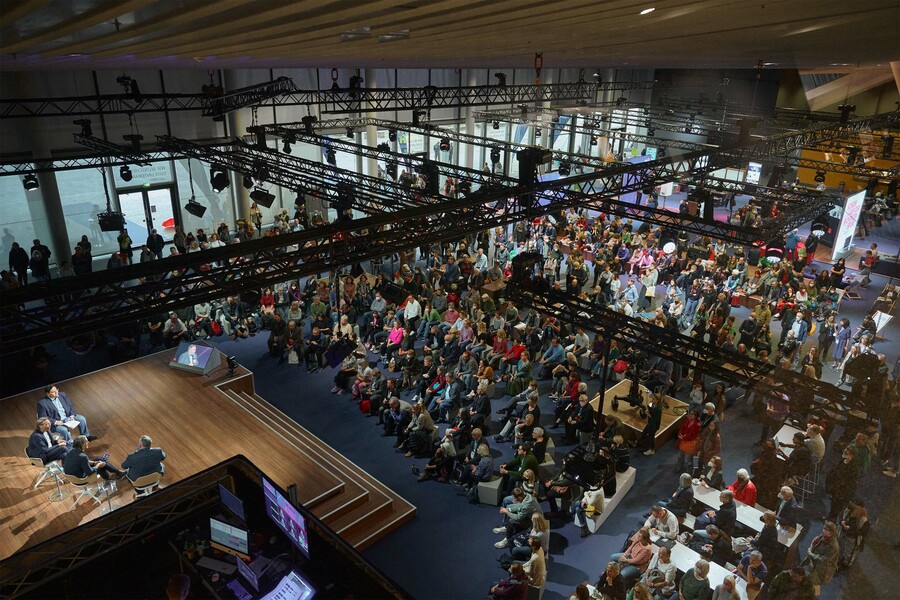 Eventos na Feira do Livro de Frankfurt vão abordar conexões entre livros e telas | &copy; Frankfurter Buchmesse