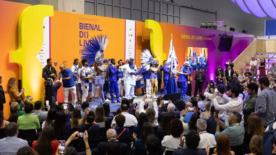 Escola de samba Portela animou a cerimônia de abertura da Bienal do Livro Rio 2023 | © Bienal