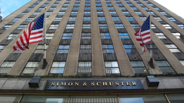 Simon & Schuster foi vendida para a holding KKR | © S&S