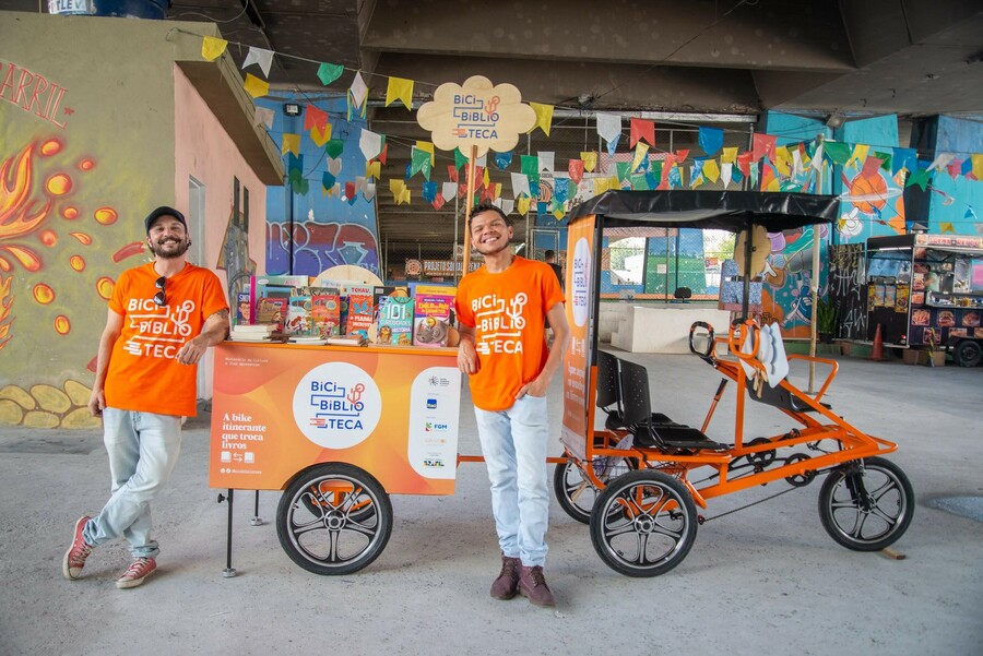 Bicicleta intinerante, BiciBiblioteca © Divulgação