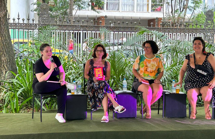 Mariana, Carla, Lizandra e Raquel