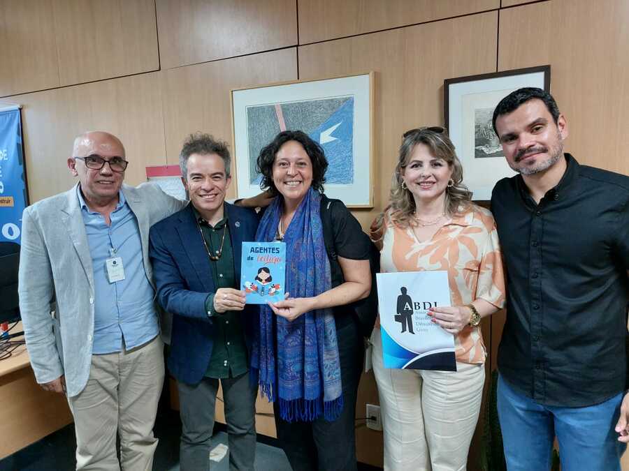 Comitiva da ABDL com o secretário de Formação, Livro e Leitura do MinC, Fabiano Piúba | © ABDL