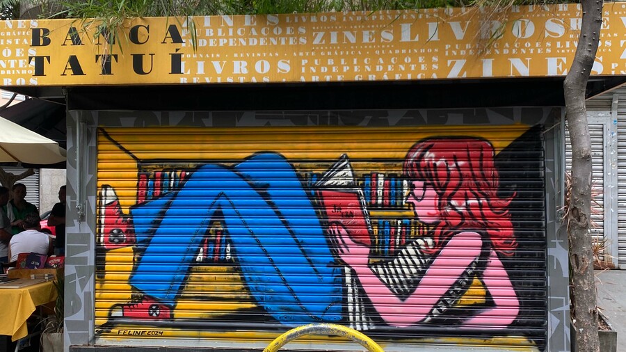 Novo mural de Felipe Parucci na Banca Tatuí, no bairro de Santa Cecília em São Paulo | © Cecilia Arbolave / Lote 42