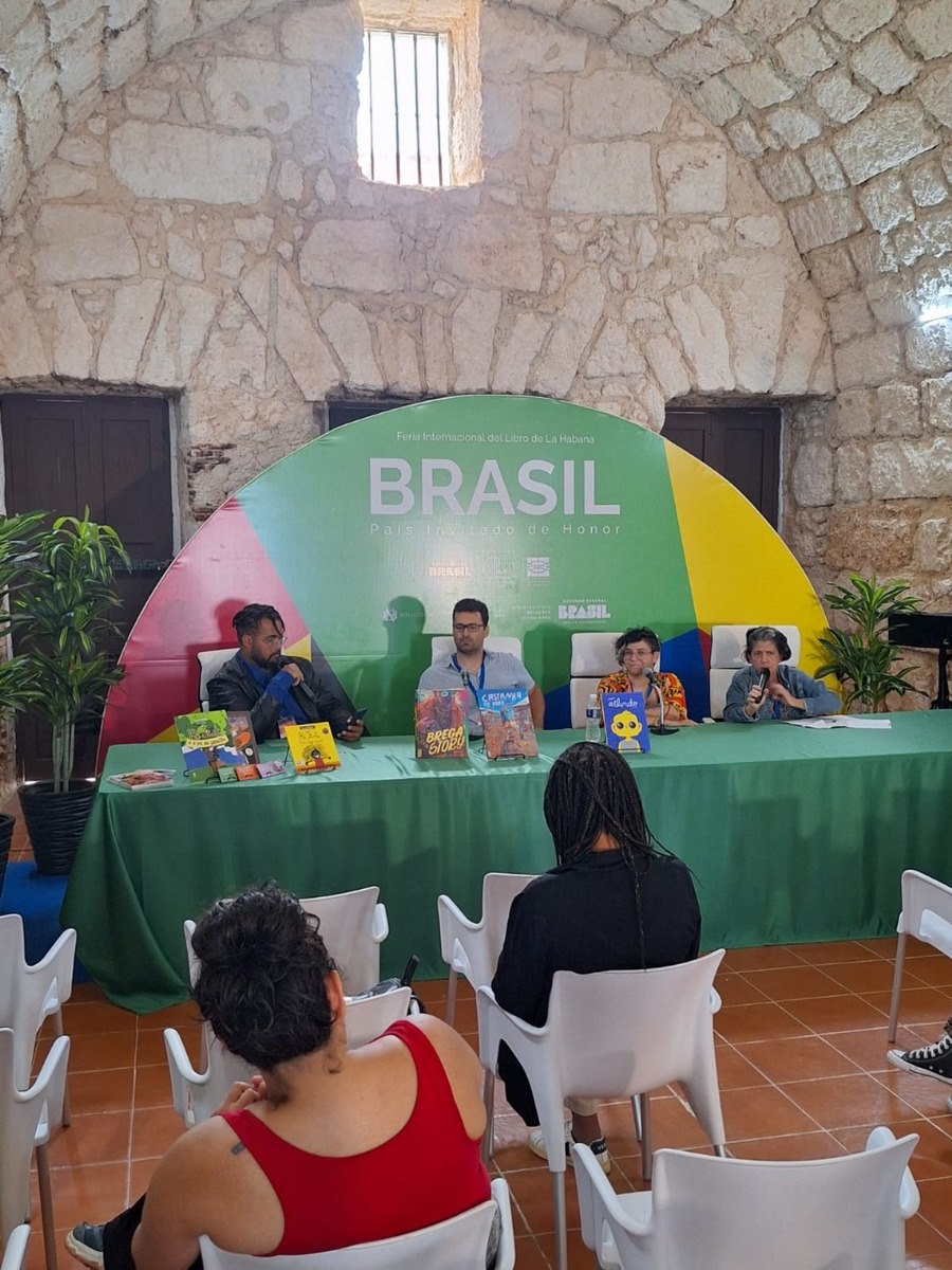 Mesa 'Quadrinhos de Norte ao Sul' | © Luciana Falcon