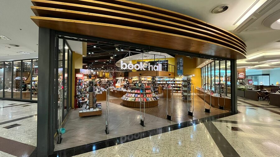 Book Hall, no Bourbon Shopping Country em Porto Alegre, ocupou maior parte do espaço da Livraria Cultura em setembro de 2023 | © Divulgação / AIRAZ