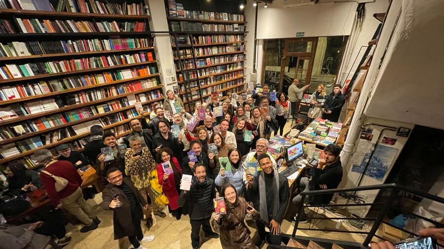 Encontro realizado na Caburé Libros | © Divulgação