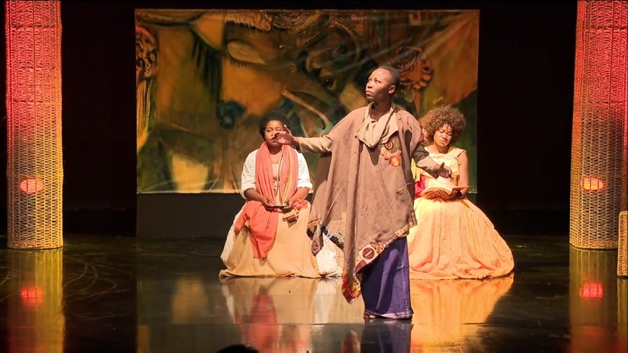 Peça 'Nas mãos de Deus', presente na programação do festival | © Mário Cumbana Peça 'Nas mãos de Deus', presente na programação do festival | © Mário Cumbana