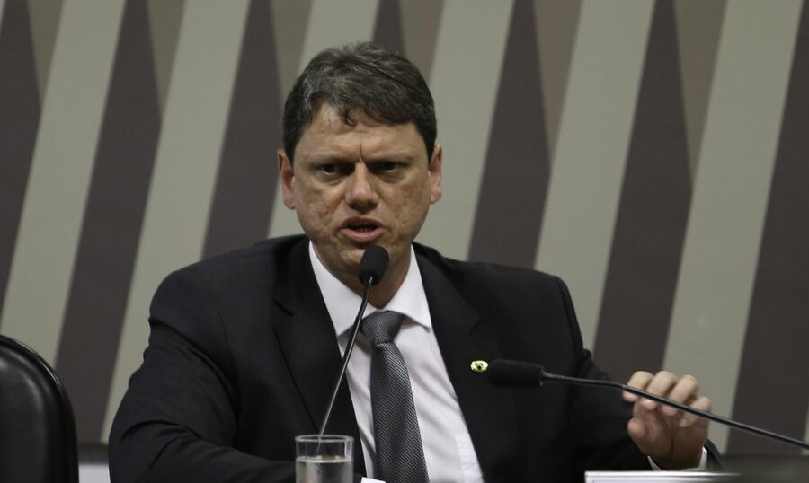 Governo Tarcísio removeu livro
