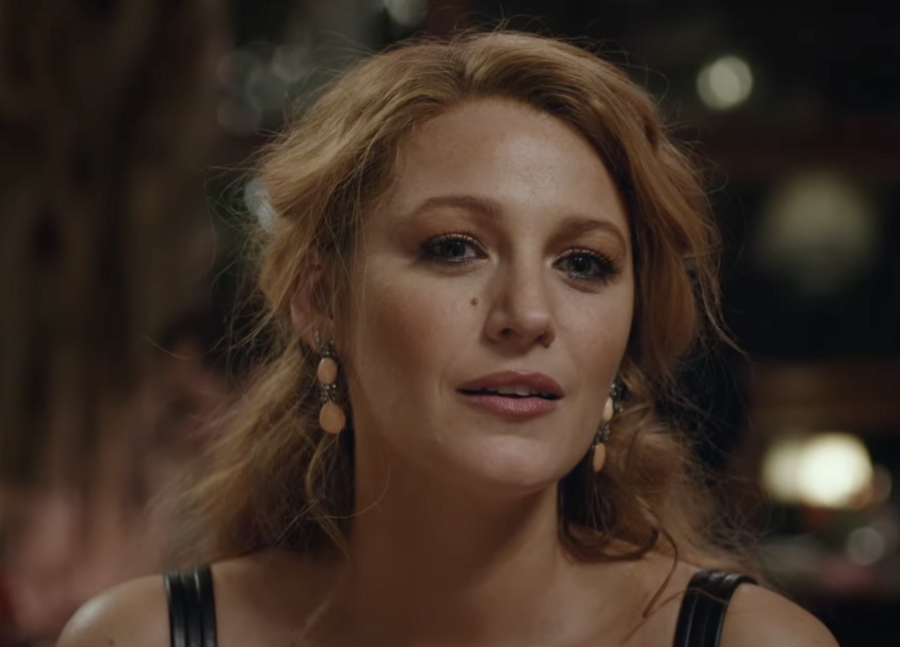 Blake Lively vive a protagonista Lily Bloom | © Reprodução Youtube