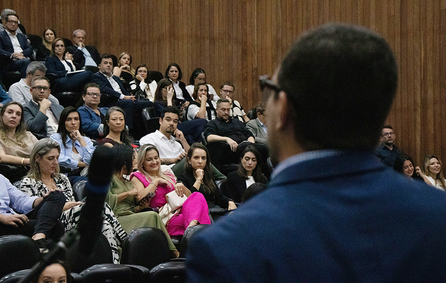 Evento reuniu profissionais do setor do livro para conhecer as 'Melhores Empresas para Trabalhar no Mercado Editorial’ | © Beatriz Sardinha / PublishNews Evento reuniu profissionais do setor do livro para conhecer as 'Melhores Empresas para Trabalhar no Mercado Editorial’ | © Beatriz Sardinha / PublishNews