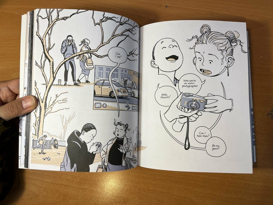 Páginas de 'Roaming' (Drawn & Quarterly), de Mariko e Jillian Tamaki, HQ com três troféus | © jilliantamaki.com Páginas de 'Roaming' (Drawn & Quarterly), de Mariko e Jillian Tamaki, HQ com três troféus | © jilliantamaki.com