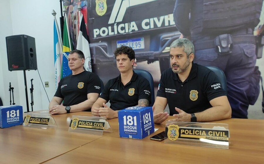 Pirataria de livros é assunto de polícia; foto da Operação Last Page, de 2022 | © Divulgação / Polícia Civil do Espírito Santo