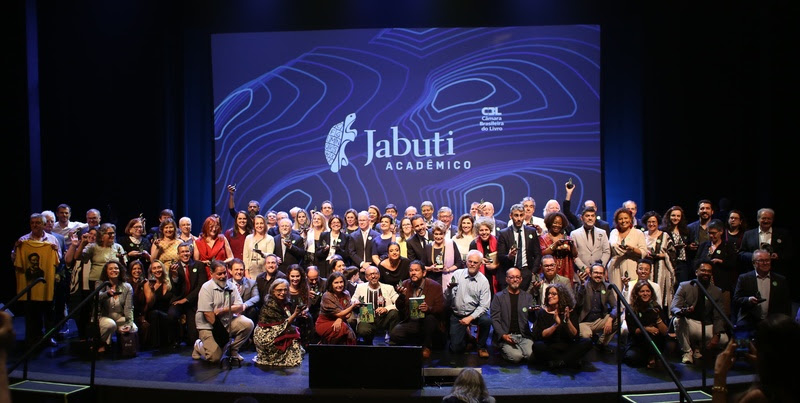 Os vencedores da 1ª edição do Prêmio Jabuti Acadêmico | © Maria Comuniqueira Os vencedores da 1ª edição do Prêmio Jabuti Acadêmico | © Maria Comuniqueira