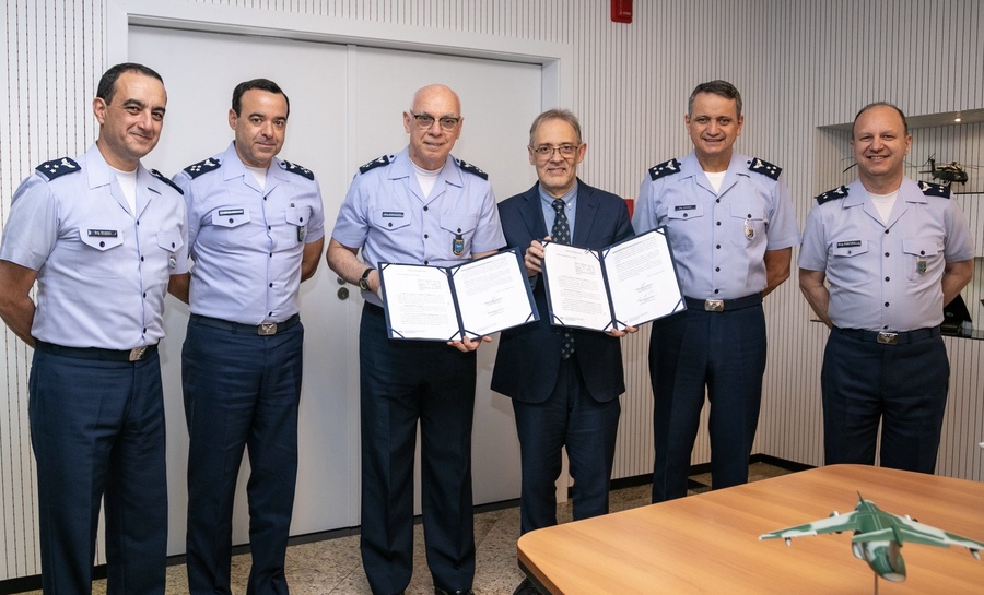 Fundação Biblioteca Nacional (FBN) e Comando da Aeronáutica (COMAER) firmaram acordo de cooperação técnica | © FAB