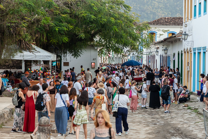 Flip 2024 reuniu cerca de 27 mil pessoas em Paraty, com 95% de ocupação da rede hoteleira | © Sara de Santis / Flip