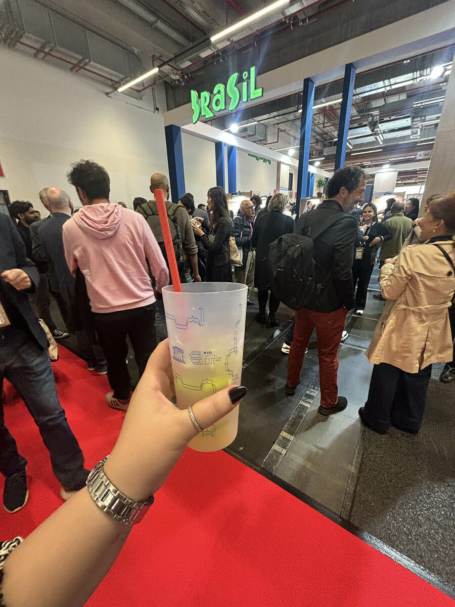 Caipirinha hour! Caipirinha hour!