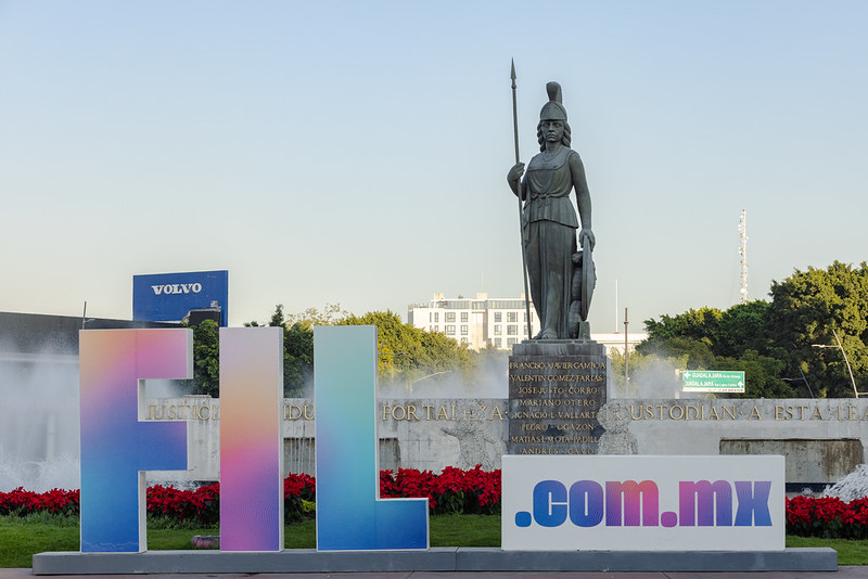Letreiro da FIL na rotatória da Minerva para sua 38ª edição. Terça-feira, 26 de novembro de 2024, Guadalajara, Jalisco, México | © FIL/Paula Vázquez. Letreiro da FIL na rotatória da Minerva para sua 38ª edição. Terça-feira, 26 de novembro de 2024, Guadalajara, Jalisco, México | © FIL/Paula Vázquez.