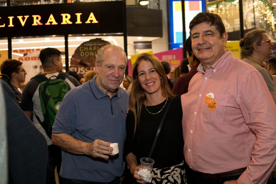 Luis Antonio Torelli, Carolina Riedel e Victor Tavares | © Marcela Thomazzoni Luis Antonio Torelli, Carolina Riedel e Victor Tavares | © Marcela Thomazzoni