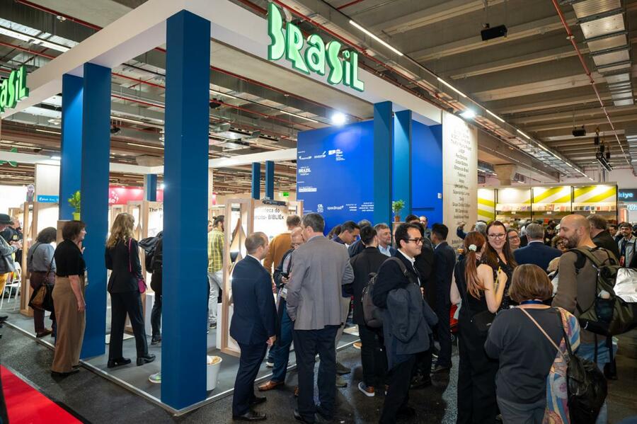 Estande do Brasil na Feira do Livro de Frankfurt 2024 | © Talita Facchini / PublishNews