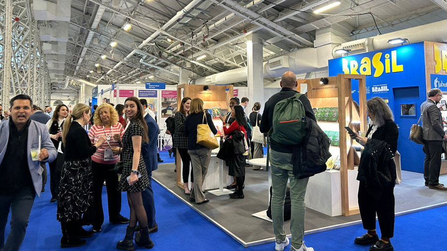 Imagem do estande Brasil na Feira de Londres 2024 | © CBL