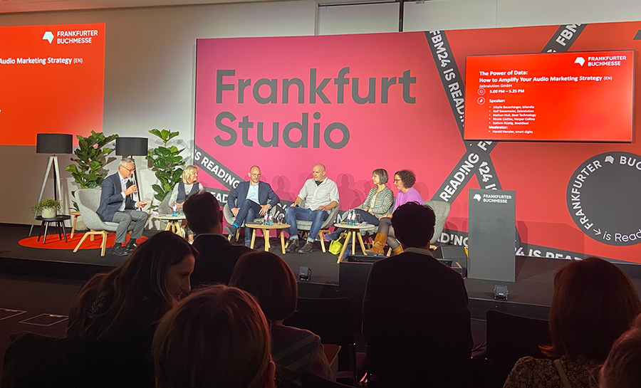 Painel no Frankfurt Studio | © Talita Facchini Painel no Frankfurt Studio | © Talita Facchini