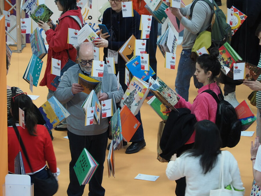 Feira do Livro de Bolonha 2025 vai até esta quinta-feira (3), na Itália | © BCBF Feira do Livro de Bolonha 2025 vai até esta quinta-feira (3), na Itália | © BCBF