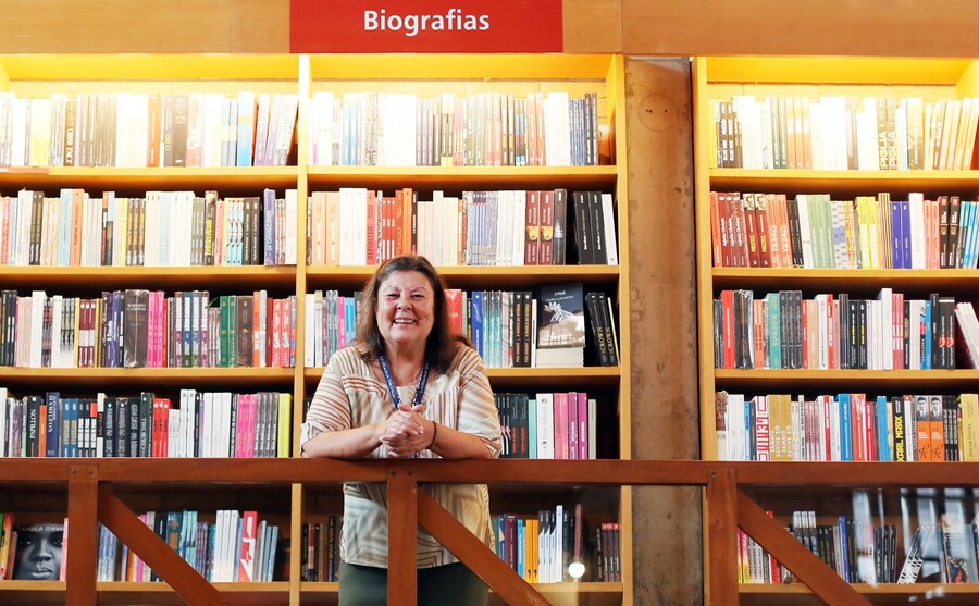 Cida Saldanha, da Livraria da Vila (SP) | © Livraria da Vila Cida Saldanha, da Livraria da Vila (SP) | © Livraria da Vila