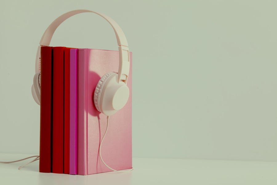 Audiolivros tem crescimento acelerado no quarto trimestre de 2024 | © Freepik