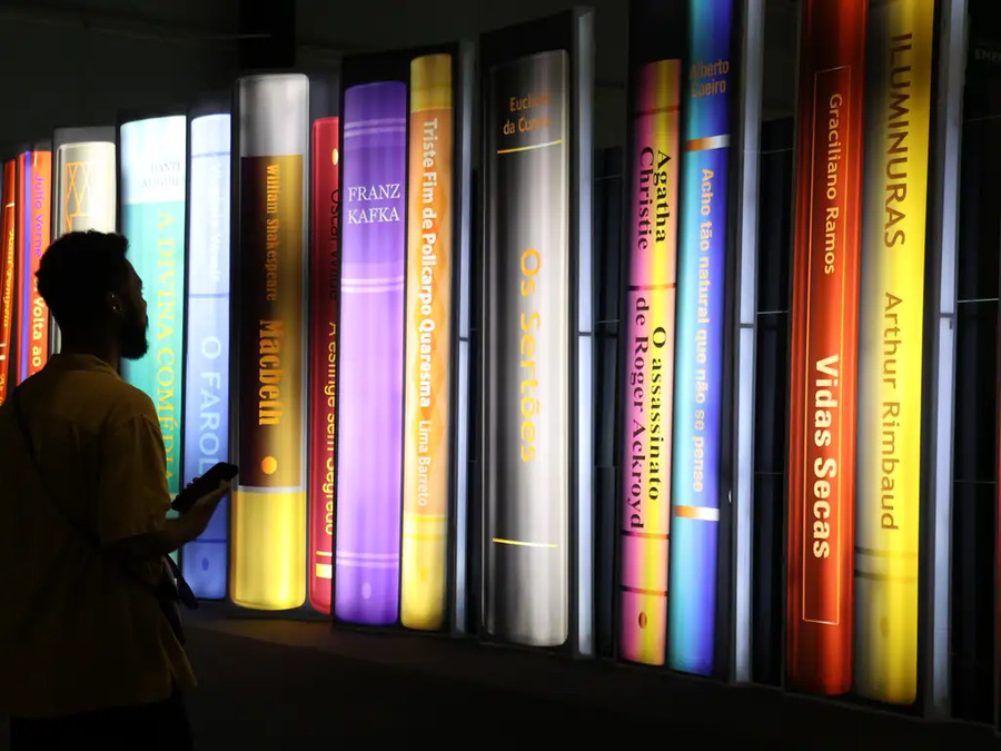 Leitor na 27ª Bienal Internacional do Livro de São Paulo no Anhembi | © Rovena Rosa/Agência Brasil Leitor na 27ª Bienal Internacional do Livro de São Paulo no Anhembi | © Rovena Rosa/Agência Brasil