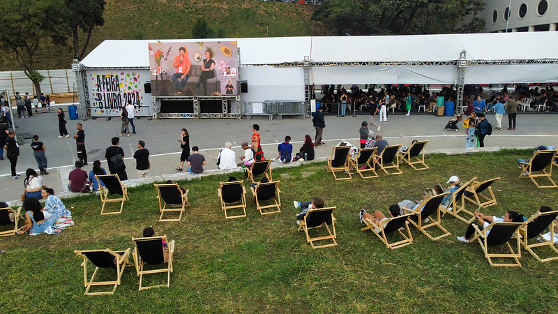 A Feira do Livro: 14 a 22 de junho de 2025 na Praça Charles Miller | © Matias Maxx A Feira do Livro: 14 a 22 de junho de 2025 na Praça Charles Miller | © Matias Maxx