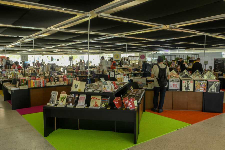 Sesc PR seleciona livrarias e distribuidoras de livros de todo o Brasil | © Ivo Lima Sesc PR seleciona livrarias e distribuidoras de livros de todo o Brasil | © Ivo Lima